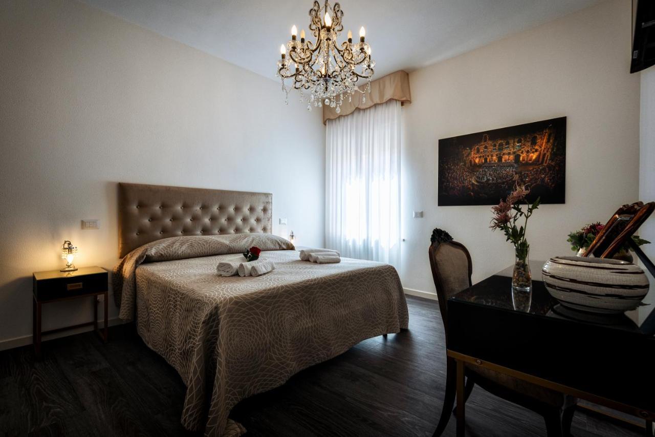 Sinfonia 23 Hotel Равена Екстериор снимка