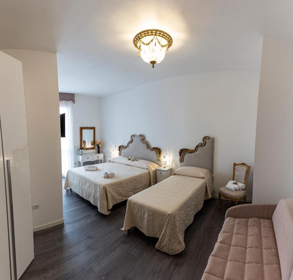 Sinfonia 23 Hotel Равена Екстериор снимка