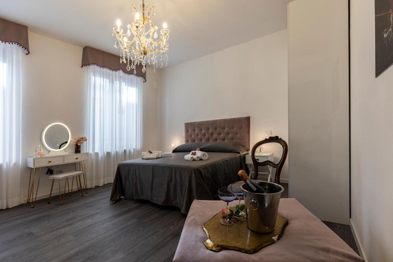 Sinfonia 23 Hotel Равена Екстериор снимка