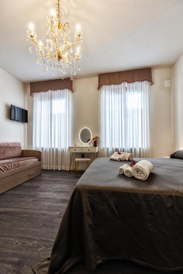 Sinfonia 23 Hotel Равена Екстериор снимка